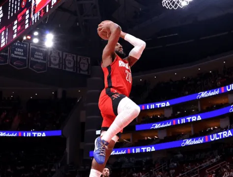 奥科吉首发出战12分钟，投篮2中2得到4分3篮板1抢断